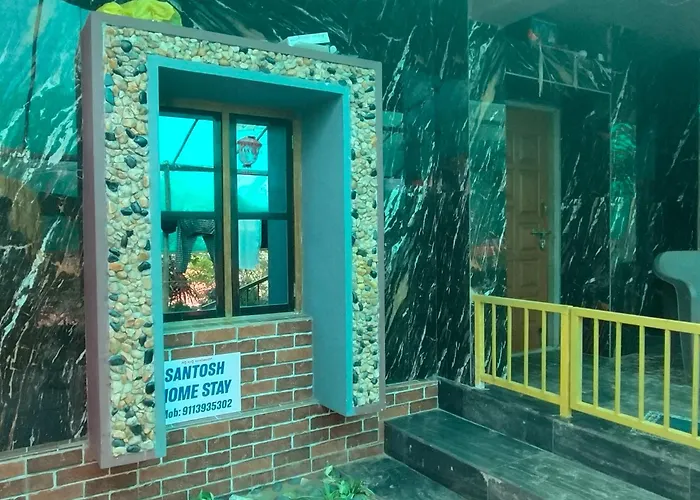 Santosh Home Stay